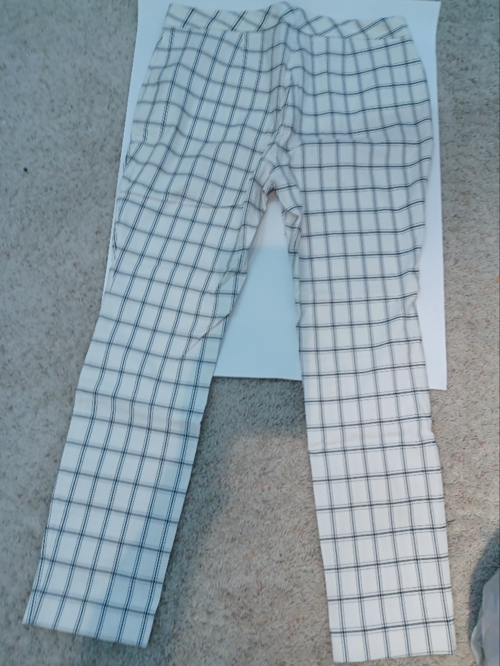 Worthington White Plaid Ankle Pants
